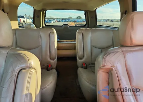 2005 Chevrolet Suburban C1500 z USA, uszkodzony, nr VIN 3GNEC16Z85G252209